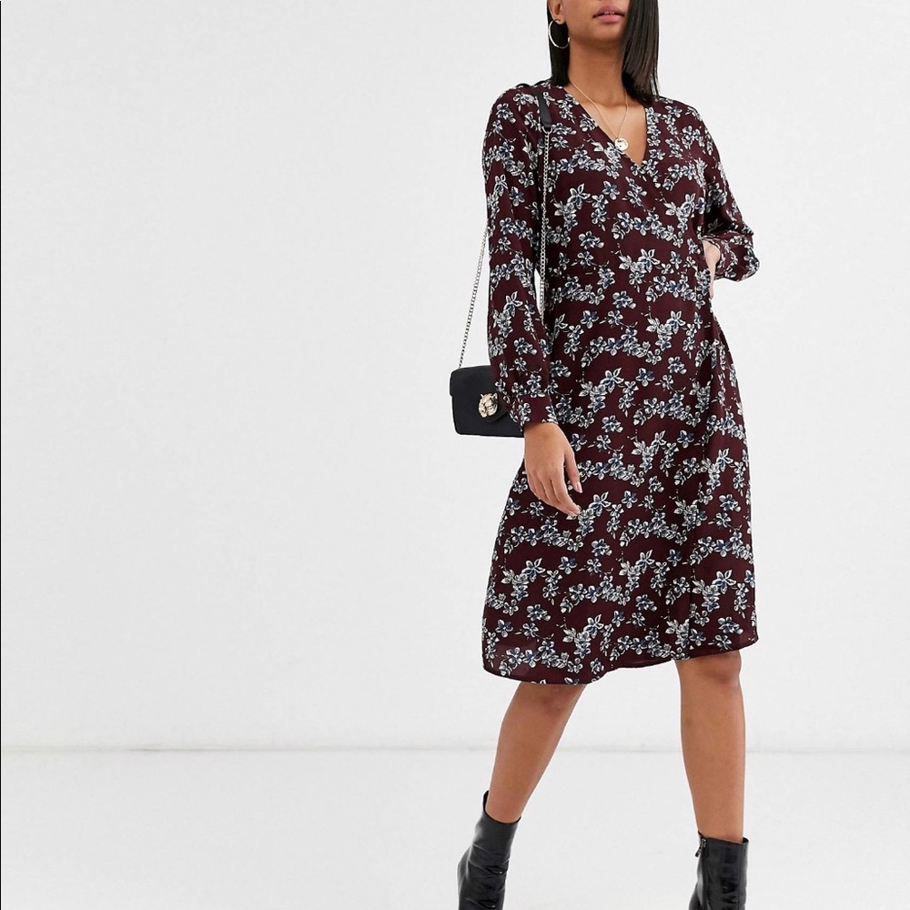 VILA floral tea dress in medium